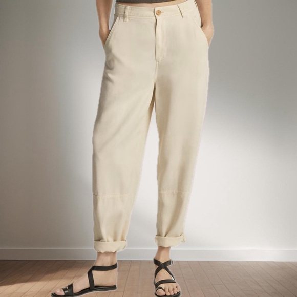 NWT Everlane The Tencel Relaxed Chino in Parchment Size 6 - Picture 1 of 6